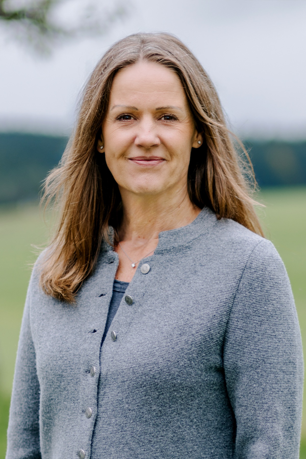 4 SANDRA HOHN-SCHEDLER